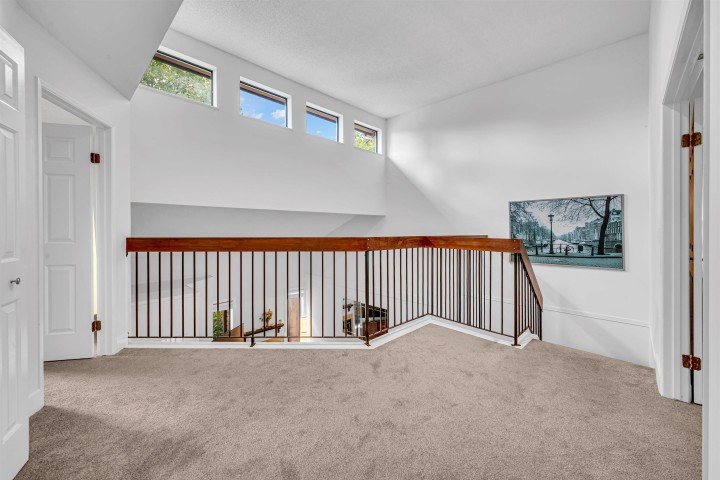 Photo 9 at 7237 Quatsino Drive, Champlain Heights, Vancouver East