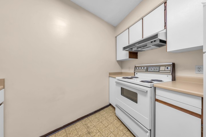 Photo 20 at 110 - 2222 Prince Edward Street, Mount Pleasant VE, Vancouver East