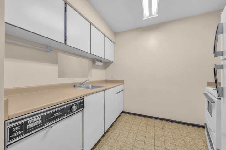 Photo 19 at 110 - 2222 Prince Edward Street, Mount Pleasant VE, Vancouver East