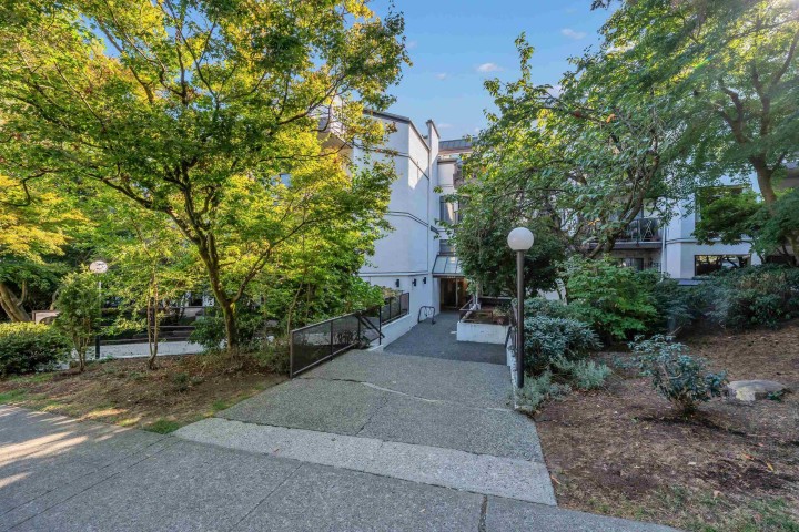 Photo 25 at 110 - 2222 Prince Edward Street, Mount Pleasant VE, Vancouver East