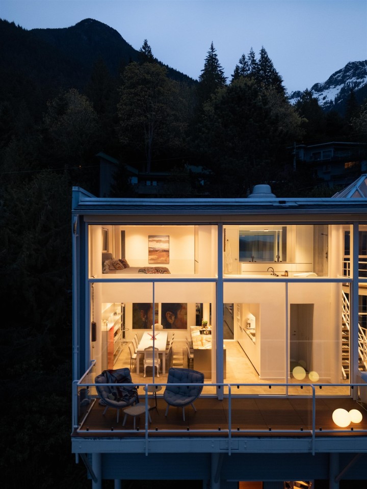 Photo 2 at 90 Isleview Place, Lions Bay, West Vancouver
