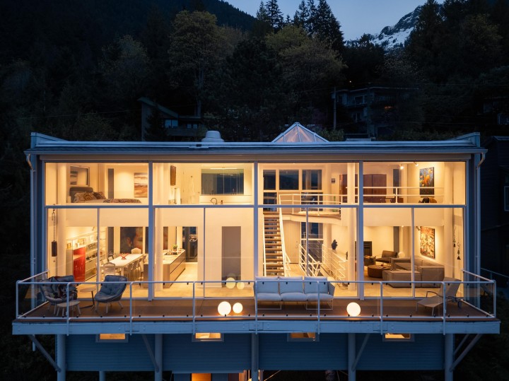 Photo 1 at 90 Isleview Place, Lions Bay, West Vancouver