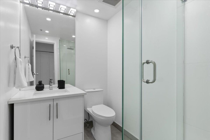 Photo 17 at 309 - 27 Alexander Street, Downtown VE, Vancouver East