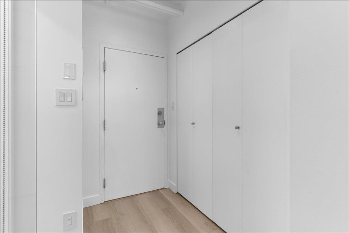 Photo 12 at 309 - 27 Alexander Street, Downtown VE, Vancouver East