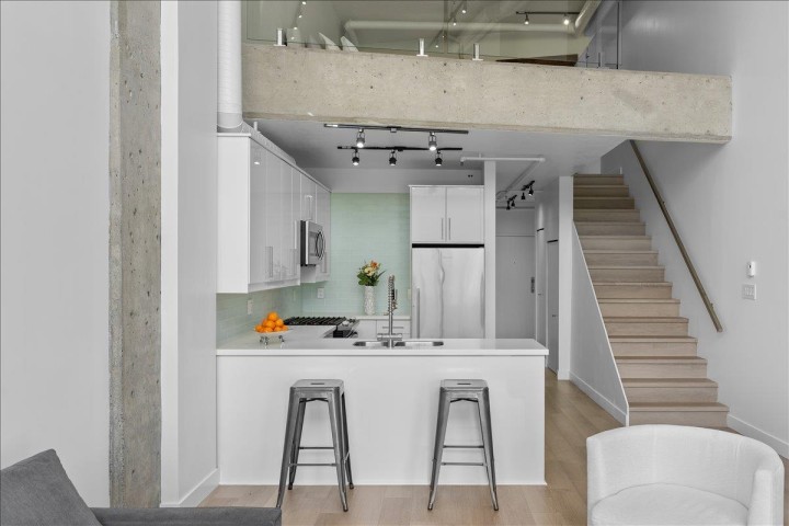 Photo 7 at 309 - 27 Alexander Street, Downtown VE, Vancouver East