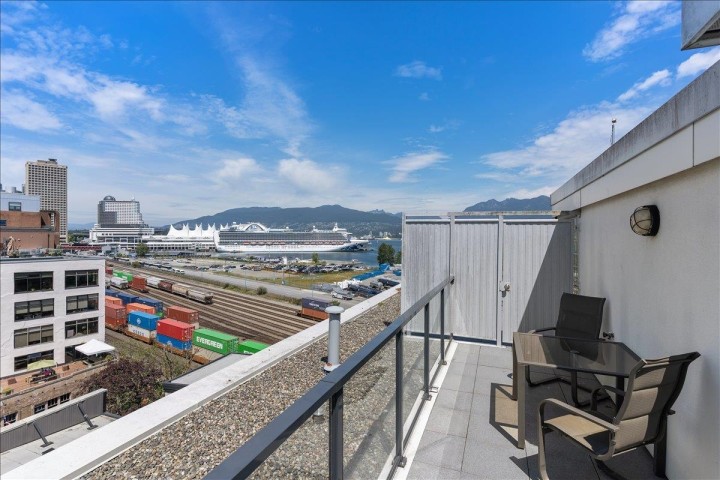 Photo 33 at 309 - 27 Alexander Street, Downtown VE, Vancouver East