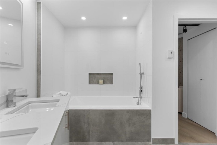 Photo 31 at 309 - 27 Alexander Street, Downtown VE, Vancouver East