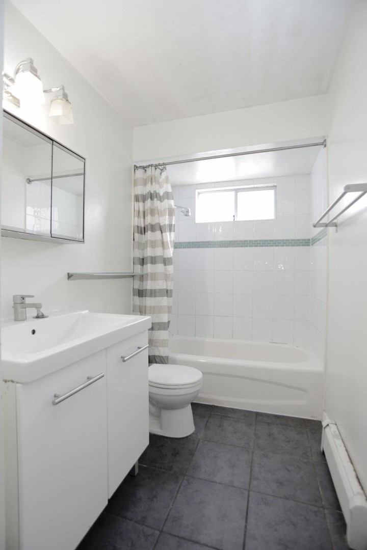 Photo 23 at 448 E 59th Avenue, South Vancouver, Vancouver East