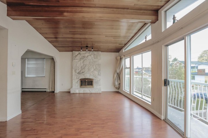 Photo 5 at 448 E 59th Avenue, South Vancouver, Vancouver East
