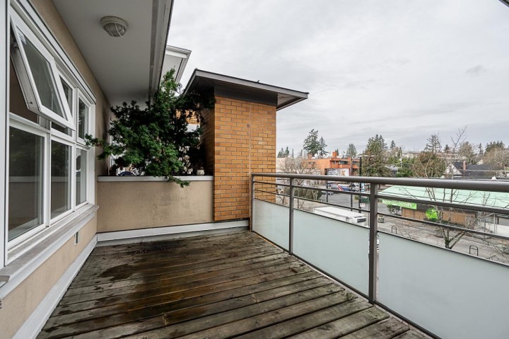 Photo 19 at 306 - 3580 W 41st Avenue, Southlands, Vancouver West