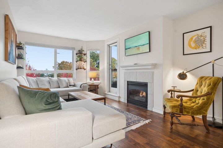 Photo 2 at 305 - 1707 Charles Street, Grandview Woodland, Vancouver East
