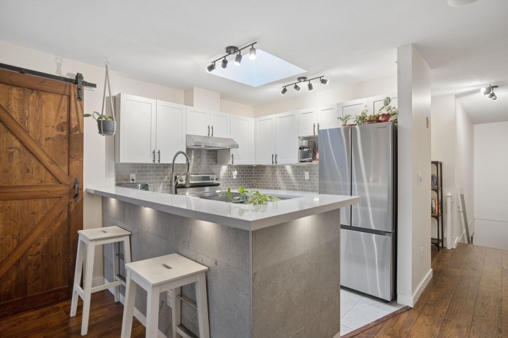 Photo 13 at 305 - 1707 Charles Street, Grandview Woodland, Vancouver East