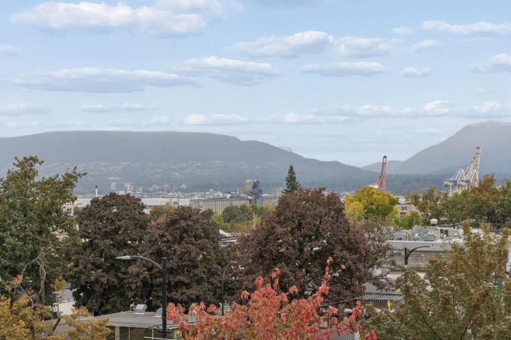 Photo 28 at 305 - 1707 Charles Street, Grandview Woodland, Vancouver East