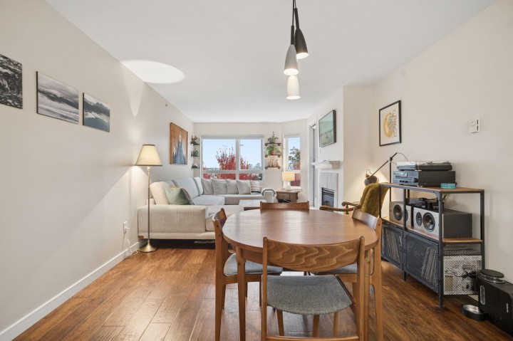 Photo 9 at 305 - 1707 Charles Street, Grandview Woodland, Vancouver East