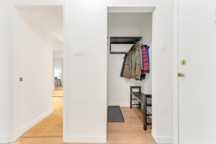 Photo 23 at 208 - 2119 Bellevue Avenue, Dundarave, West Vancouver