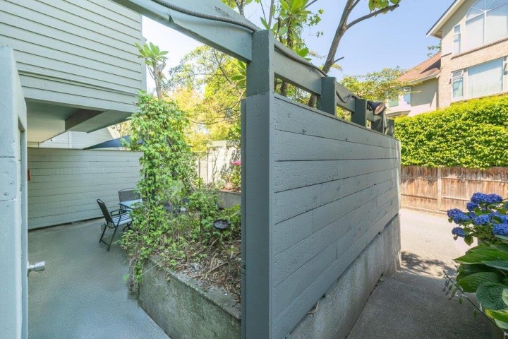 Photo 17 at 208 - 2119 Bellevue Avenue, Dundarave, West Vancouver