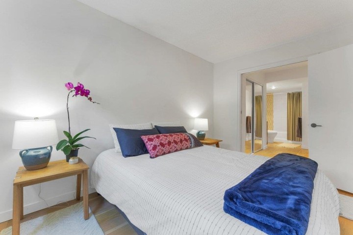 Photo 20 at 208 - 2119 Bellevue Avenue, Dundarave, West Vancouver