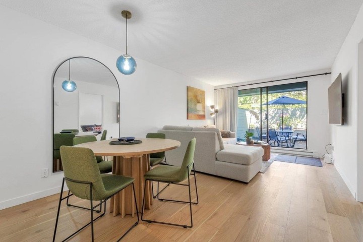 Photo 8 at 208 - 2119 Bellevue Avenue, Dundarave, West Vancouver