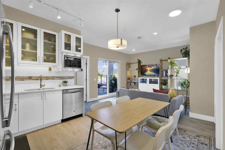 Photo 17 at 303 - 4882 Slocan Street, Collingwood VE, Vancouver East
