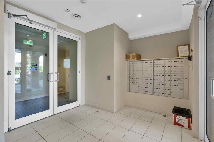 Photo 7 at 303 - 4882 Slocan Street, Collingwood VE, Vancouver East
