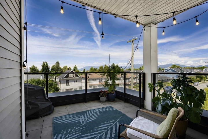 Photo 19 at 303 - 4882 Slocan Street, Collingwood VE, Vancouver East