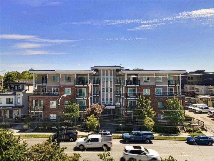 Photo 4 at 303 - 4882 Slocan Street, Collingwood VE, Vancouver East
