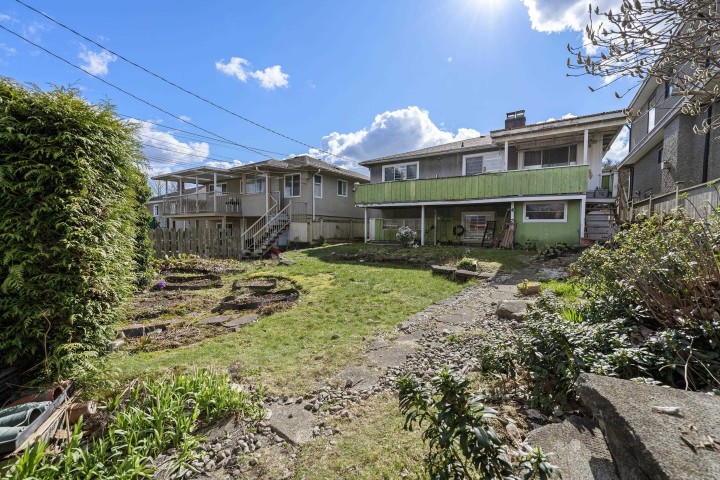 Photo 27 at 3281 E 2nd Avenue, Renfrew VE, Vancouver East