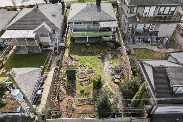 Photo 31 at 3281 E 2nd Avenue, Renfrew VE, Vancouver East