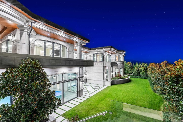 Photo 36 at 839 Eyremount Drive, British Properties, West Vancouver