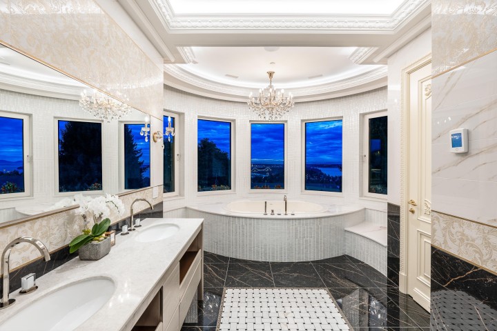 Photo 18 at 839 Eyremount Drive, British Properties, West Vancouver
