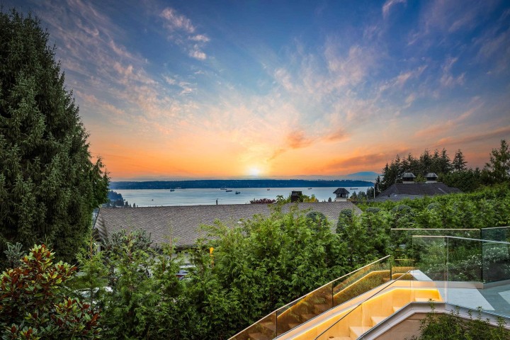 Photo 29 at 839 Eyremount Drive, British Properties, West Vancouver