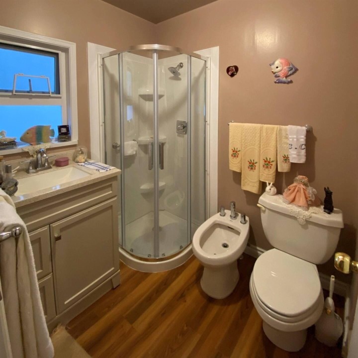Photo 7 at 2258 E 34th Ave Avenue, Victoria VE, Vancouver East