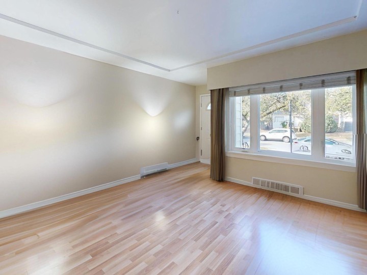 Photo 6 at 1222 E 51st Avenue, South Vancouver, Vancouver East
