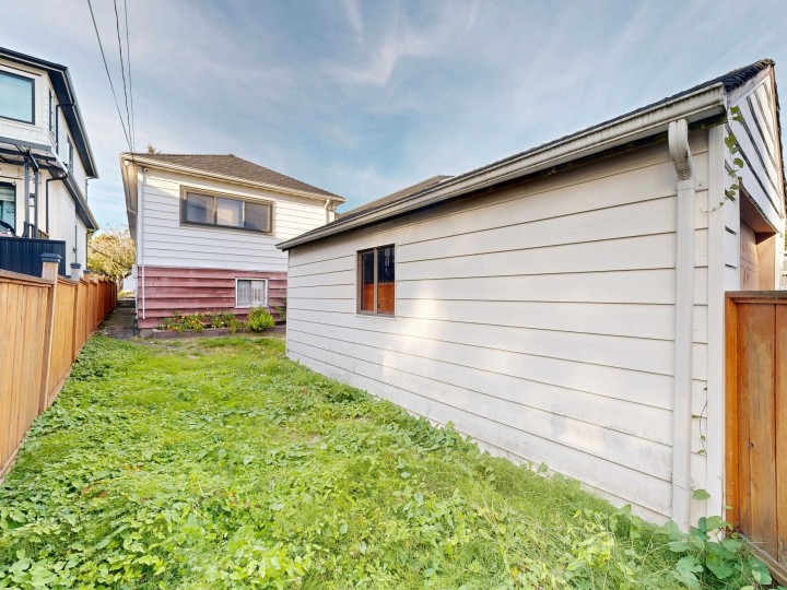 Photo 33 at 1222 E 51st Avenue, South Vancouver, Vancouver East