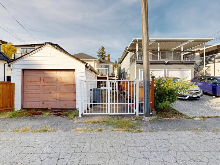 Photo 35 at 1222 E 51st Avenue, South Vancouver, Vancouver East