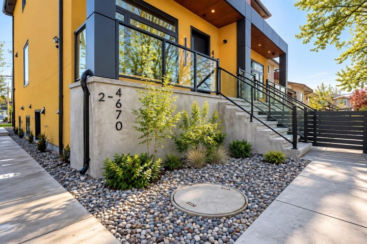 Photo 2 at 4670 Todd Street, Collingwood VE, Vancouver East
