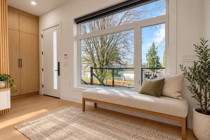 Photo 3 at 4670 Todd Street, Collingwood VE, Vancouver East