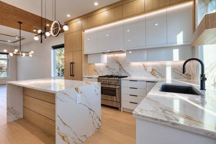 Photo 11 at 4670 Todd Street, Collingwood VE, Vancouver East