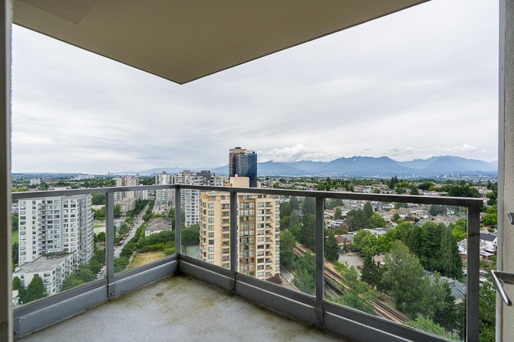Photo 20 at 2409 - 3663 Crowley Drive, Collingwood VE, Vancouver East