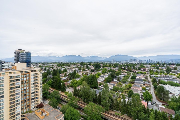 Photo 21 at 2409 - 3663 Crowley Drive, Collingwood VE, Vancouver East