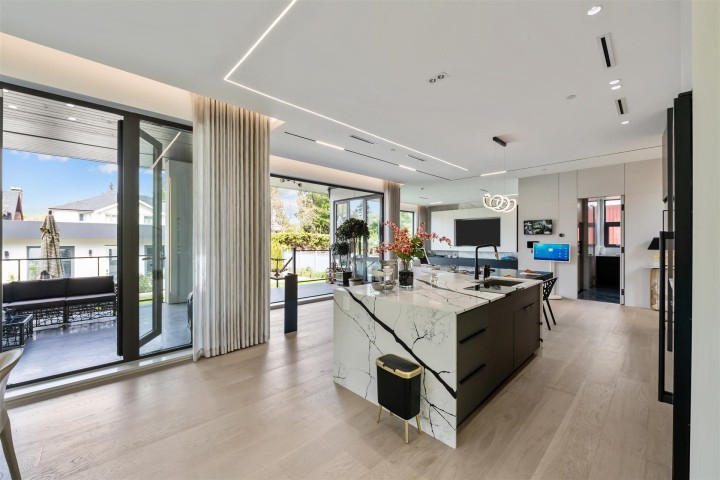 Photo 7 at 3823 W 51st Avenue, Southlands, Vancouver West
