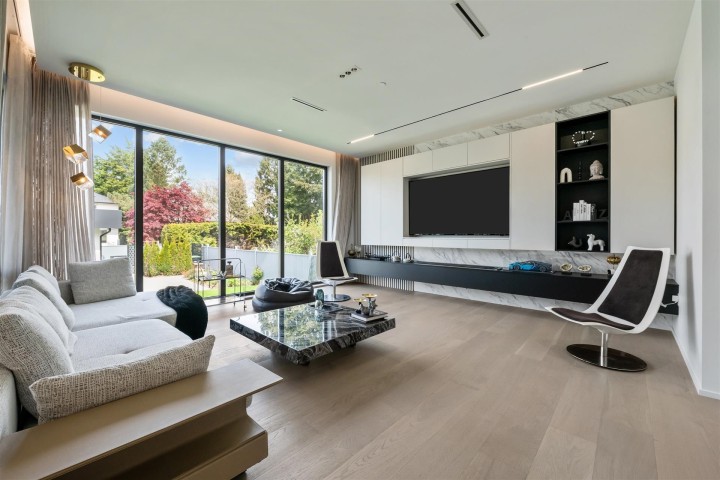 Photo 11 at 3823 W 51st Avenue, Southlands, Vancouver West