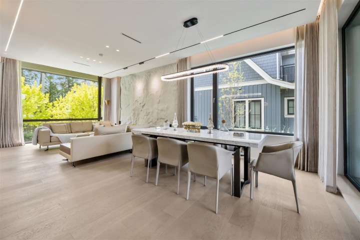 Photo 4 at 3823 W 51st Avenue, Southlands, Vancouver West
