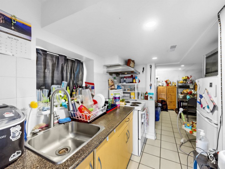 Photo 23 at 5033 Killarney Street, Collingwood VE, Vancouver East