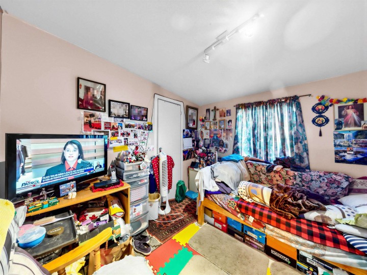 Photo 17 at 5033 Killarney Street, Collingwood VE, Vancouver East
