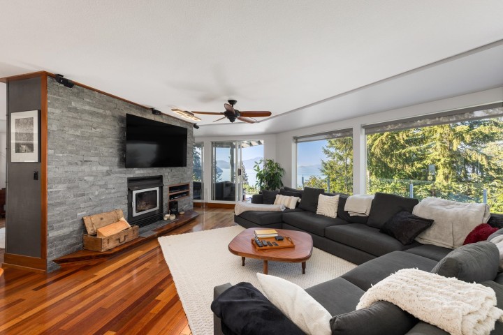 Photo 13 at 350 Bayview Place, Lions Bay, West Vancouver