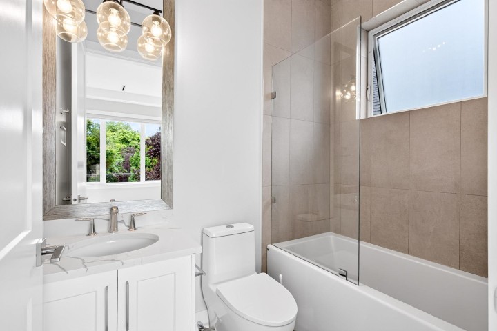 Photo 12 at 3964 W 21st Avenue, Dunbar, Vancouver West