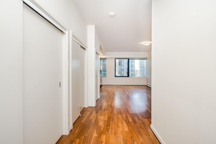 Photo 15 at 1113 - 1333 W Georgia Street, Coal Harbour, Vancouver West