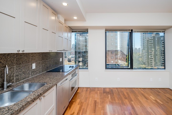 Photo 4 at 1113 - 1333 W Georgia Street, Coal Harbour, Vancouver West