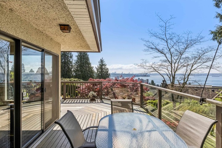 Photo 13 at 2440 Queens Avenue, Queens, West Vancouver